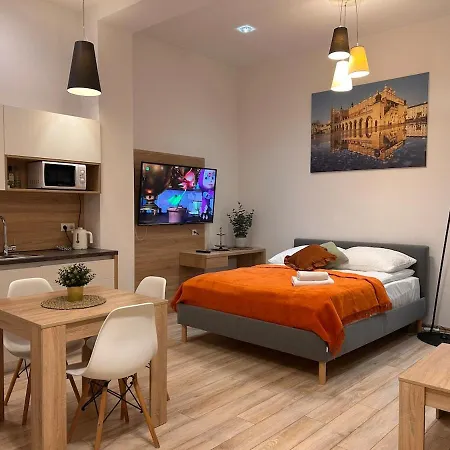 Old Town Apartments B15-2